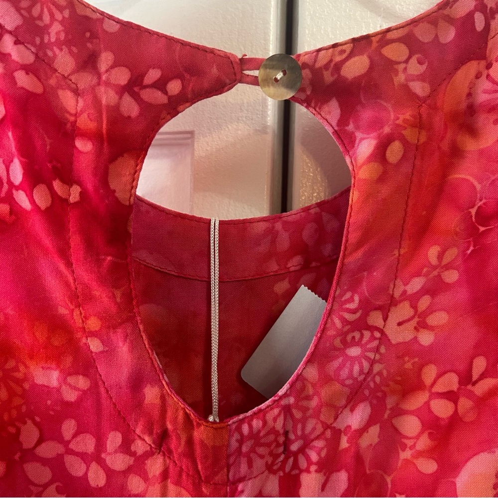 Floral Sleeveless Dress in Vibrant Pink - Picture 9 of 9